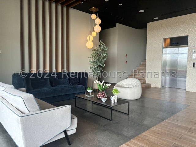 Beautiful Penthouse in Altos de Panamá